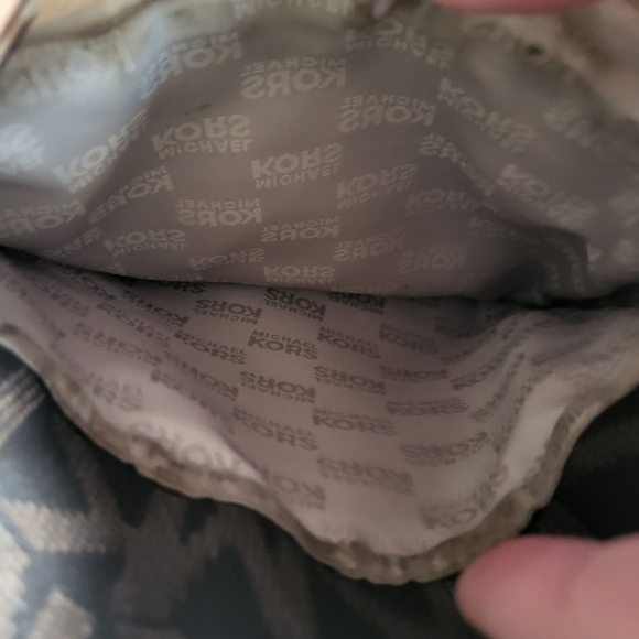 Michael Kors Crossbody Brown - Picture 4 of 6